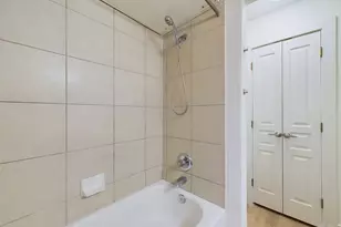 711 W 32nd St, Austin, TX 78705 - Photo 28