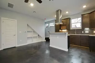 1608 Miriam Ave, Austin, TX 78702 - Photo 2
