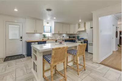 1709 Lexington Street, Taylor, TX 76574 - Photo 4