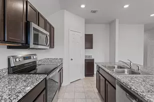 108 Ragnar Dr, Jarrell, TX 76537 - Photo 12