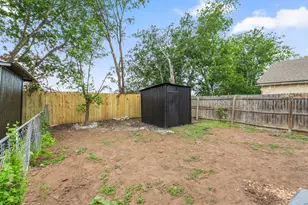 8203 Colony Loop Dr, Austin, TX 78724 - Photo 36