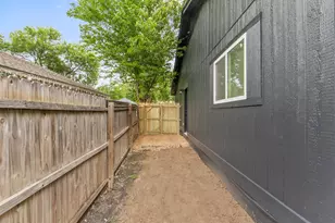 8203 Colony Loop Dr, Austin, TX 78724 - Photo 38