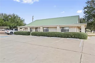 409 Mallard Ln, Taylor, TX 76574 - Photo 1