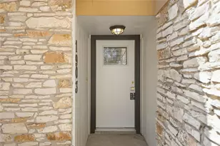 1903 S W Dr, Leander, TX 78641 - Photo 4
