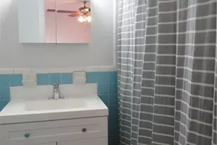 926 E Dean Keeton St, Austin, TX 78705 - Photo 10