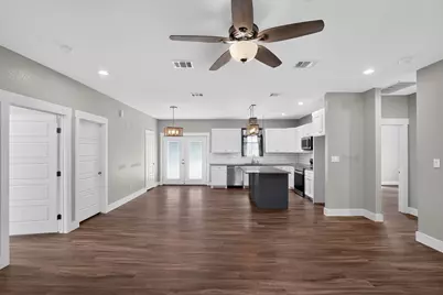 403 Lynch Street, Smithville, TX 78957 - Photo 8