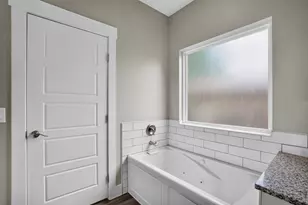 403 Lynch St, Smithville, TX 78957 - Photo 22