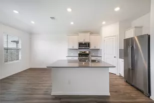 102 Sebring Cir, Hutto, TX 78634 - Photo 14