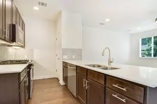 6800 Menchaca Rd, Austin, TX 78745 - Photo 14