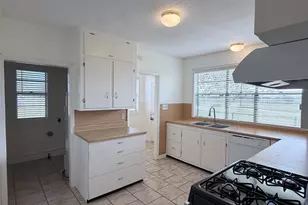 500 Greasy Bend, Smithville, TX 78957 - Photo 6