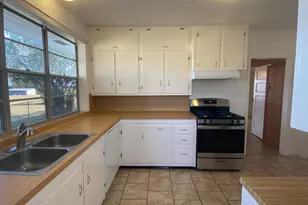 500 Greasy Bend, Smithville, TX 78957 - Photo 6