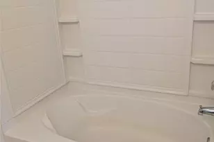 209 Phillips St, Hutto, TX 78634 - Photo 8