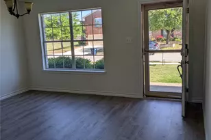 209 Phillips St, Hutto, TX 78634 - Photo 4