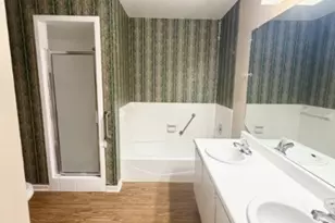 728 W San Antonio St, Lockhart, TX 78644 - Photo 8