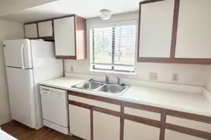 728 W San Antonio St, Lockhart, TX 78644 - Photo 6