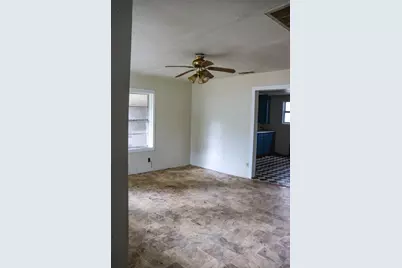 803 Third Street, Lockhart, TX 78644 - Photo 6