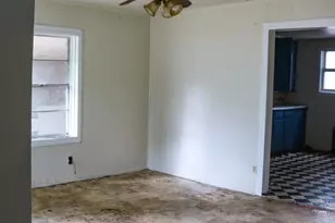 803 3rd St, Lockhart, TX 78644 - Photo 6