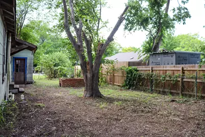 803 Third Street, Lockhart, TX 78644 - Photo 10