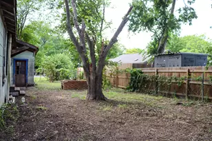 803 3rd St, Lockhart, TX 78644 - Photo 10
