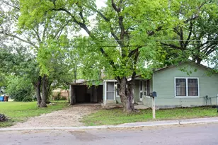 803 3rd St, Lockhart, TX 78644 - Photo 1