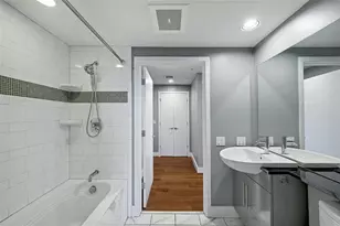300 Bowie St, Austin, TX 78703 - Photo 6