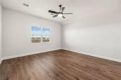 405 W Luna Blue Lane, Jarrell, TX 76537 - Photo 4