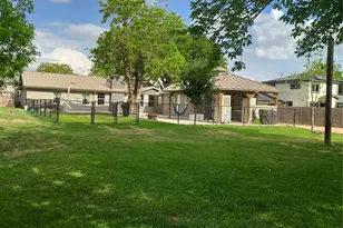 209 Green Pasture, Hutto, TX 78634 - Photo 32