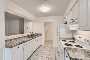 5616 Emerald Forest Dr, Austin, TX 78745 - Photo 8