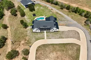 1215 Private Rd 7039, Lexington, TX 78947 - Photo 32