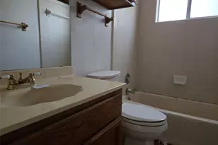 2011 Castle Creek Dr, San Marcos, TX 78666 - Photo 8