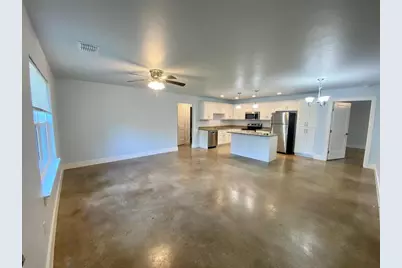 300 Pendergrass Street #B, Smithville, TX 78957 - Photo 2