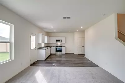 110 Blackbear Drive, Hutto, TX 78634 - Photo 8