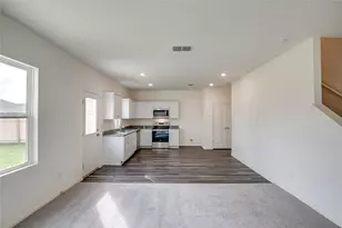 110 Blackbear Dr, Hutto, TX 78634 - Photo 8