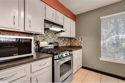 12718 Covington Trail, Austin, TX 78727 - Photo 6