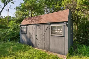 402 Philco Dr, Austin, TX 78745 - Photo 6