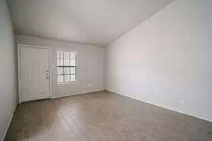 11906 Sunhillow Bend, Austin, TX 78758 - Photo 2