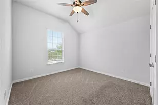 392 Algaroba Loop, Buda, TX 78610 - Photo 32