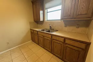 106 S Mays St, Round Rock, TX 78664 - Photo 8