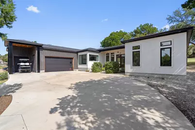 418 Venture Boulevard S, Leander, TX 78645 - Photo 1
