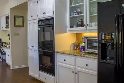 405 Frederick Road, Fredericksburg, TX 78624 - Photo 10