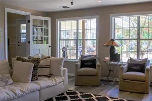 405 Frederick Rd, Fredericksburg, TX 78624 - Photo 8