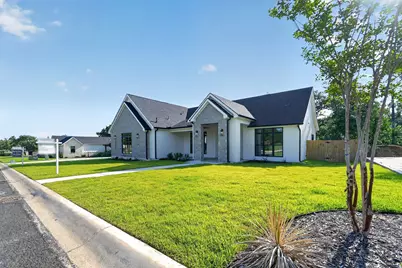 2141 Stone Meadow, Fredericksburg, TX 78624 - Photo 2