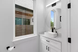 5305 Ledesma Rd, Austin, TX 78721 - Photo 18