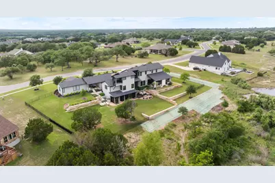 608 Buffalo Trail, Liberty Hill, TX 78642 - Photo 4