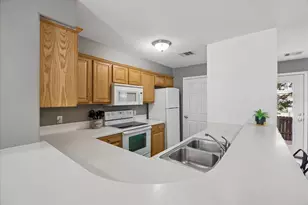 6900 E Riverside Dr, Austin, TX 78741 - Photo 8