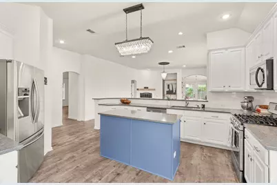 6409 Salcon Cliff Drive, Austin, TX 78749 - Photo 12
