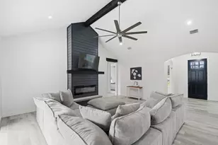 105 Laumaia Ln, Bastrop, TX 78602 - Photo 10