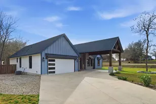 105 Laumaia Ln, Bastrop, TX 78602 - Photo 2