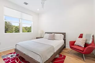 1411 Cometa St, Austin, TX 78721 - Photo 18