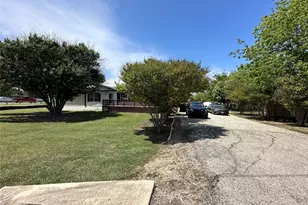 1437 Heidenreich Ln, Uhland, TX 78640 - Photo 30